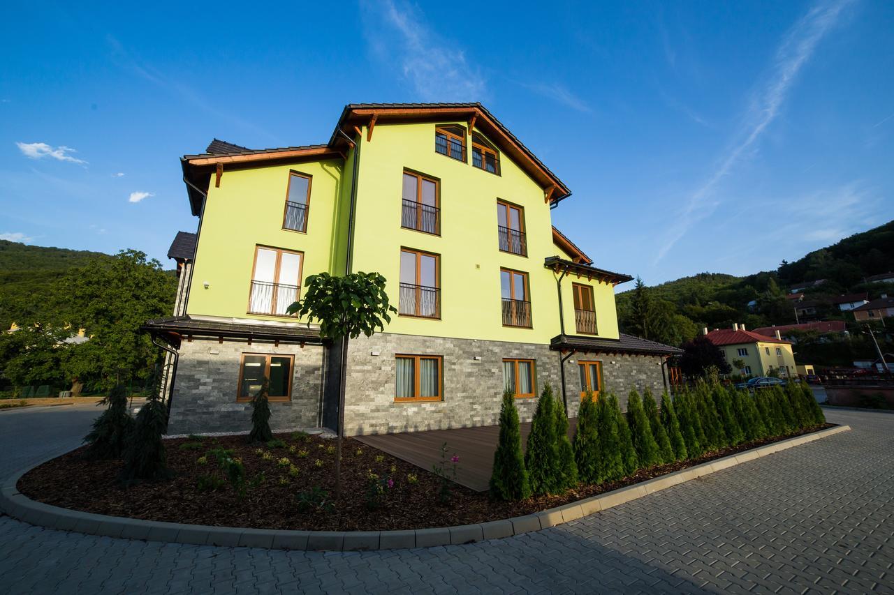 Hotel Daro Банска-Штьявница Экстерьер фото